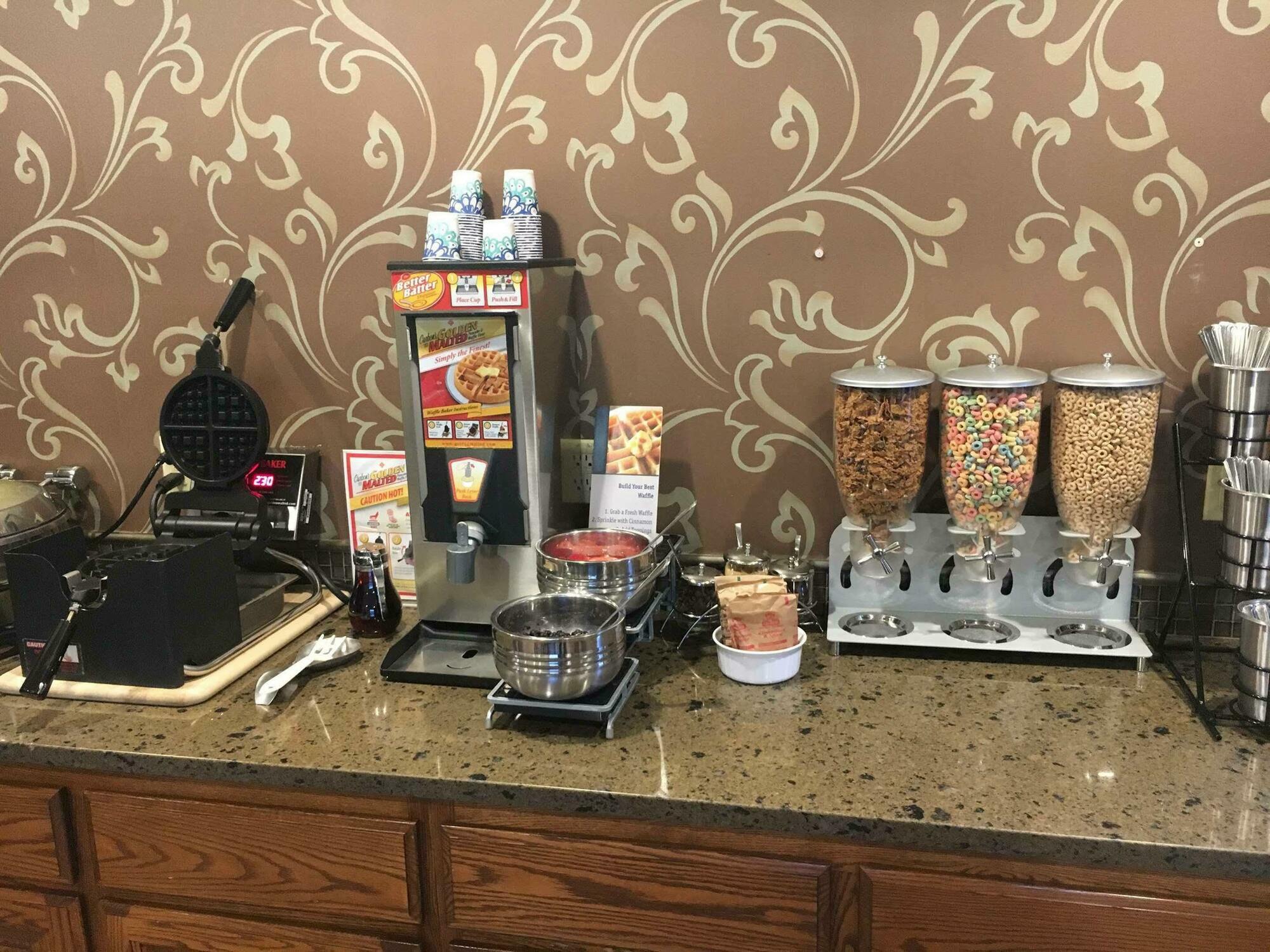 Rivertree Inn & Suites Clarkston 외부 사진